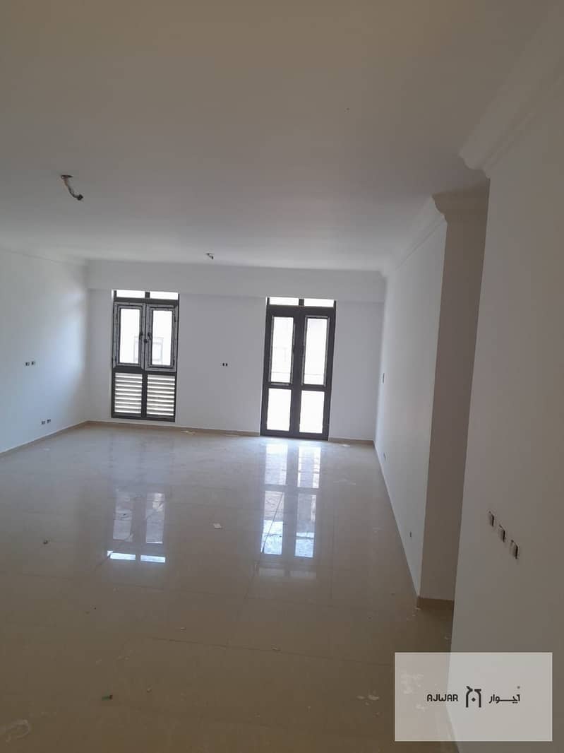 2 de3b30ab-e883-4cf6-b42d-1b40e4789033. jpg