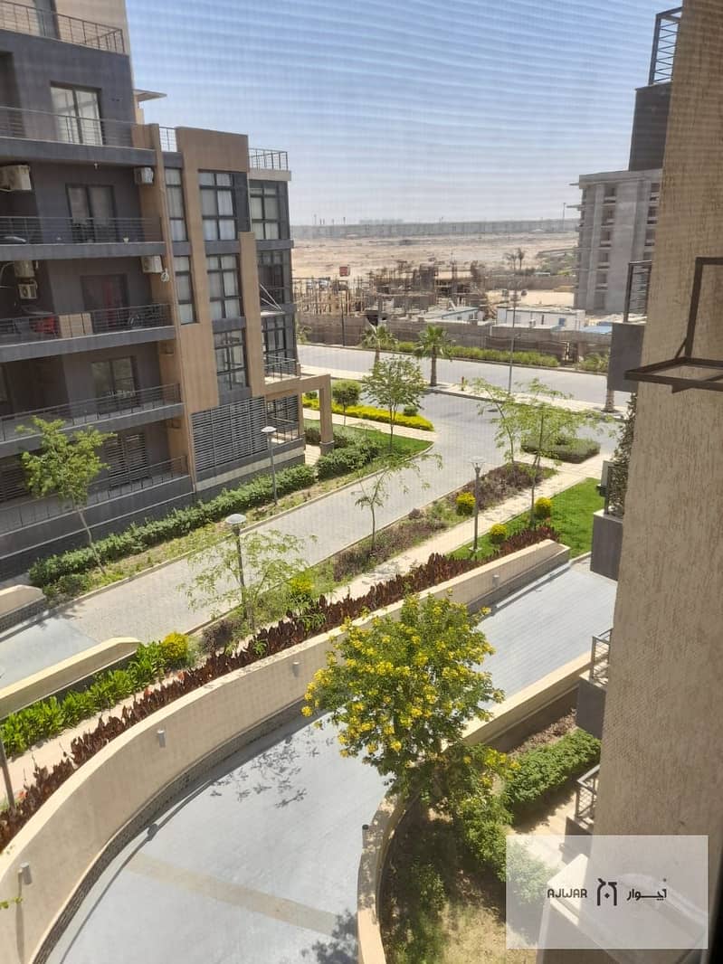 8 c1c7d9f1-5ab5-45d9-8565-3b9b830a67fd. jpg