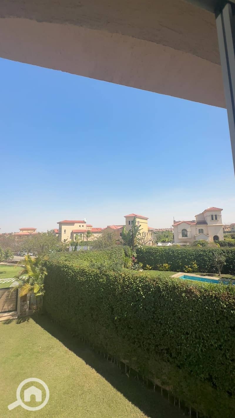 36 e5f64f73-6c84-49c5-ab92-421bdf0ceee6. jpeg