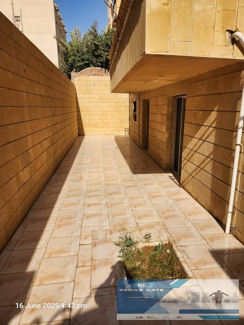 2 1f2b1139-4793-4c7e-a970-5e17e375936f. jpg