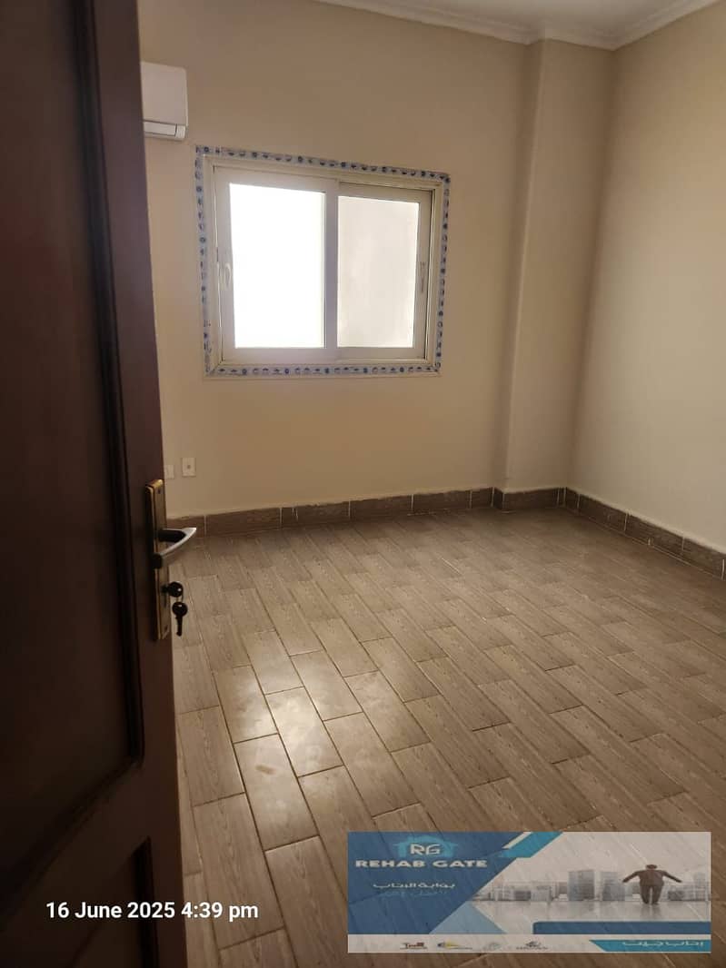 7 c2eb72cc-b85c-4ee7-a79e-71d96babb0b6. jpg