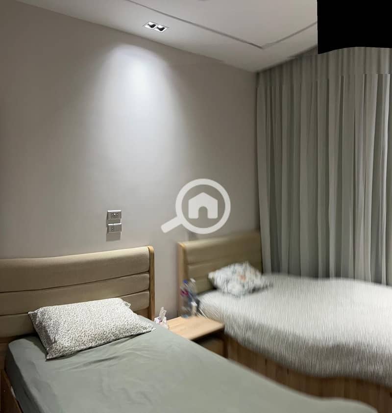 8 3fc2c92f-1796-486c-a249-d906cedcedf6. jpeg