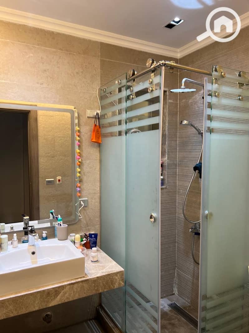 13 fd7df3cc-761d-4eda-9400-b6a48deaa6a8. jpeg