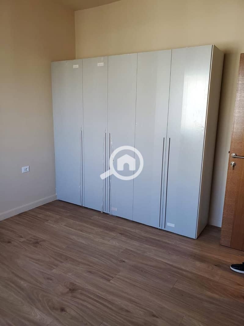 12 WhatsApp Image 2025-12-15 at 20.07. 24. jpeg