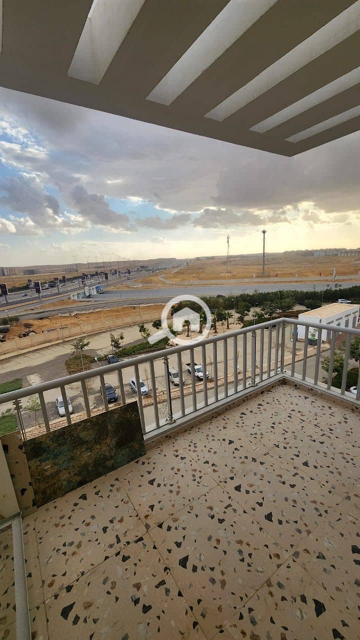 11 83d69c2b-4056-4d41-ae23-7bb859e599d4. jpeg