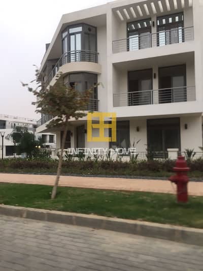 4 Bedroom Townhouse for Sale in New Cairo, Cairo - e92dc497-b3e4-4e56-bb7f-99a841c994cd. jpg 4 Bedroom Townhouse for Sale in New Cairo, Cairo - e92dc497-b3e4-4e56-bb7f-99a841c994cd. jpg