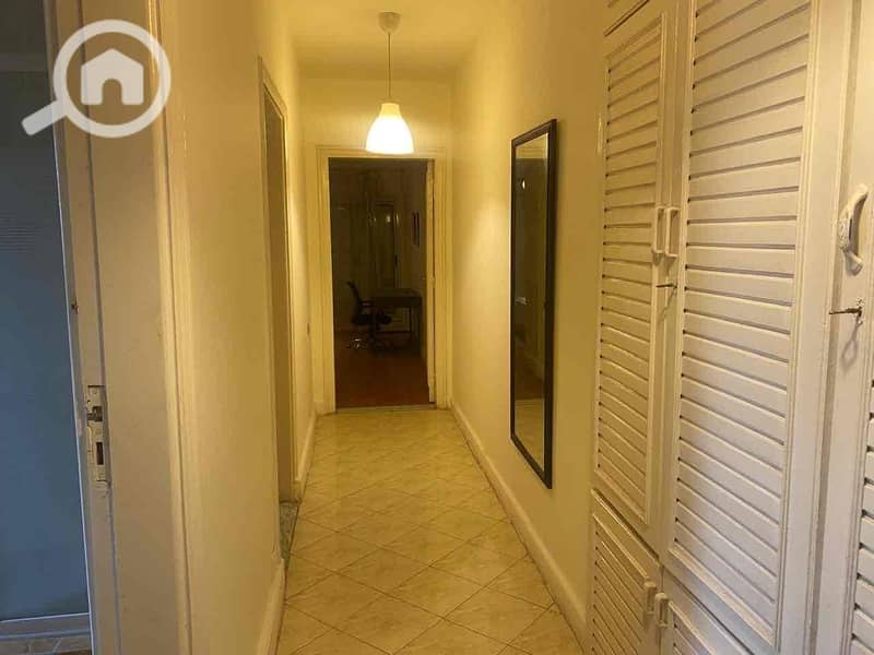 9 b0649f1b-819c-41bc-955e-3bdb3aca12fb. jpg