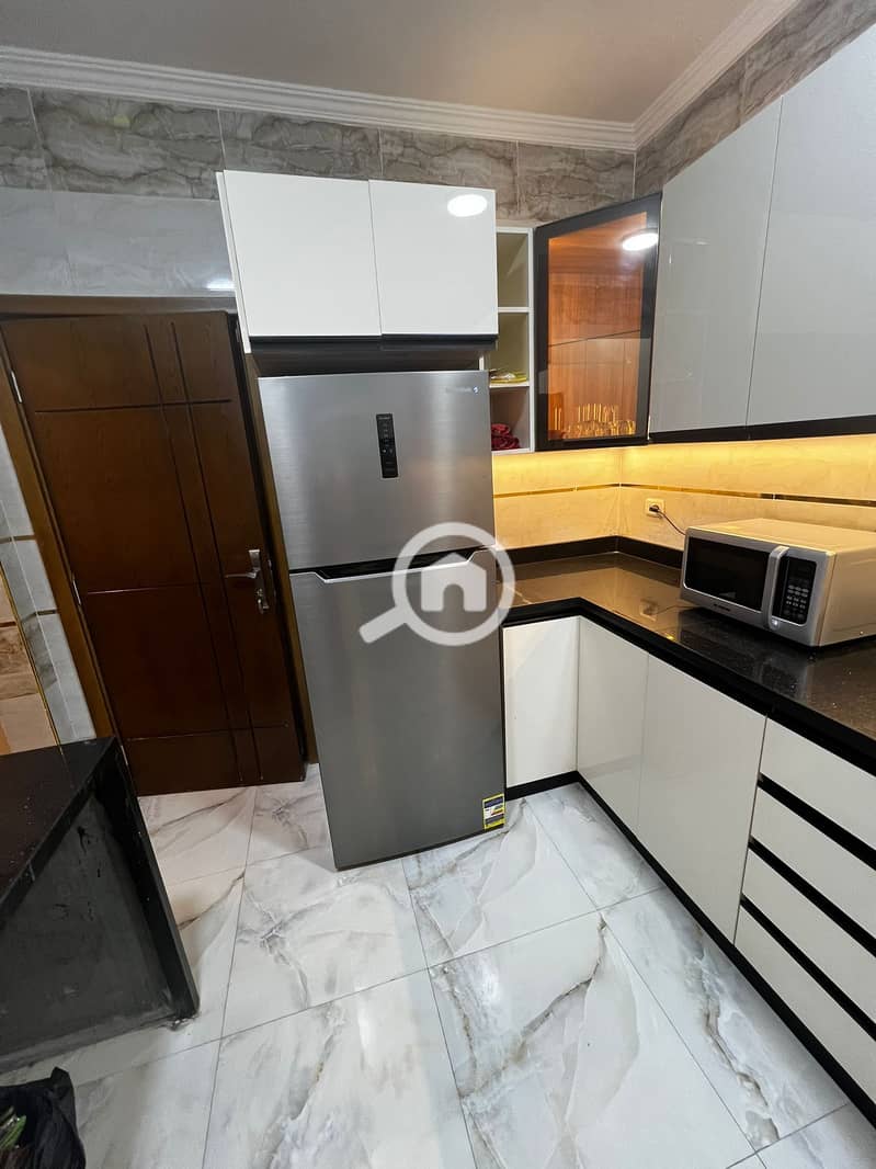 8 0fb934b7-a174-4254-8000-4de137ff259e. jpeg