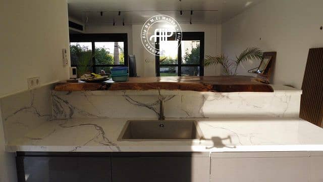 10 WhatsApp Image 2025-12-08 at 11.01. 06 PM. png