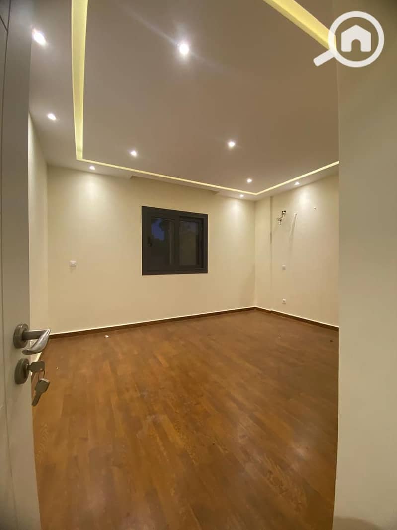 6 WhatsApp Image 2025-12-14 at 17.37. 52. jpeg