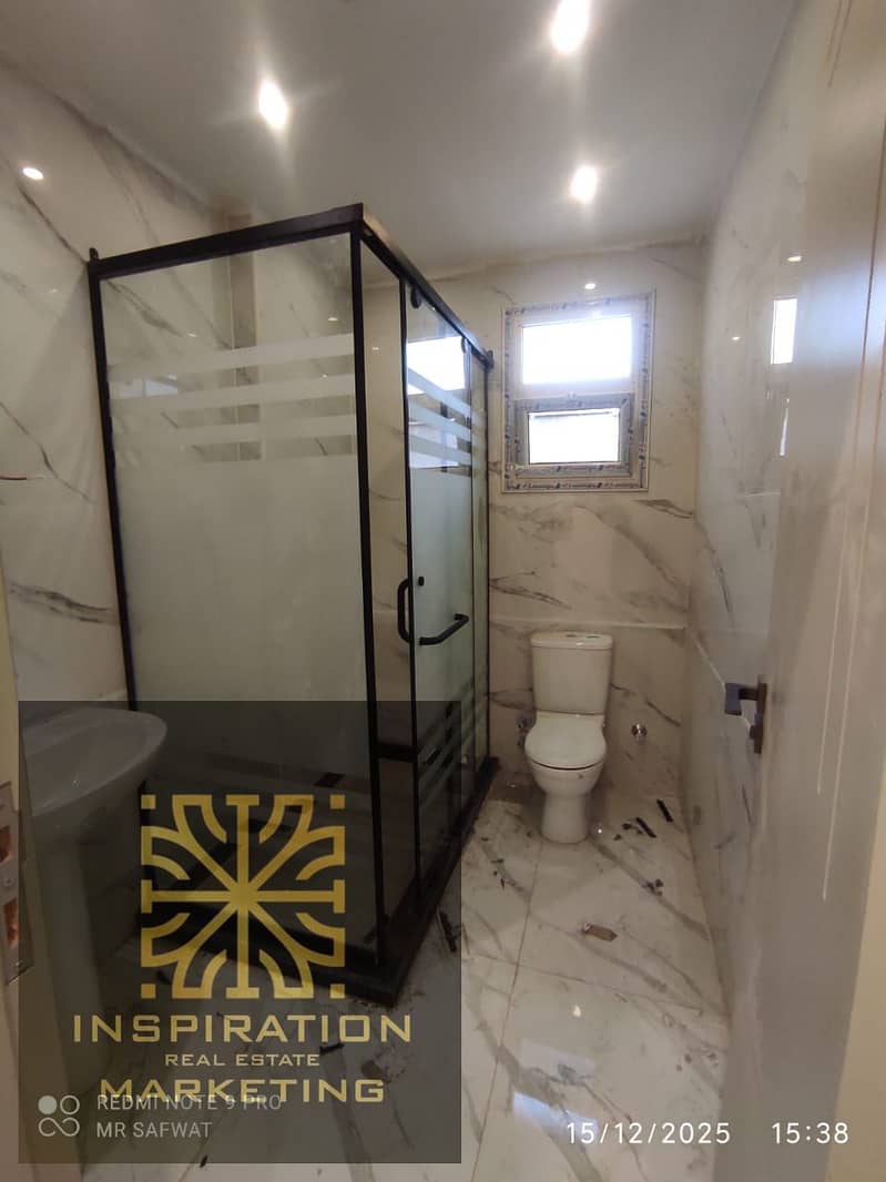 10 b7789d49-9c49-402f-a645-a6579270e200. jpg