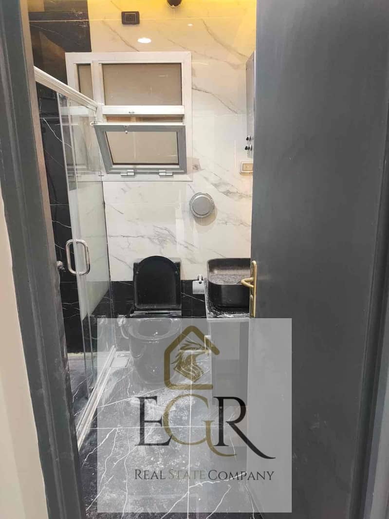 8 7d633606-5b0b-46de-8aef-f60787661838. jpg