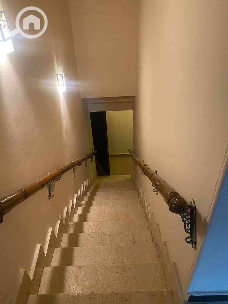 10 44e46a88-71ff-41b5-aaf4-0c994578add7. jpg