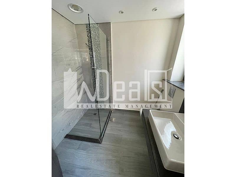 5 WhatsApp Image 2025-12-10 at 18.27. 08. jpg