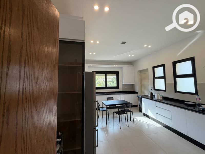 7 78cf9b43-8805-4309-bc9f-e96ca167a9d7. jpg