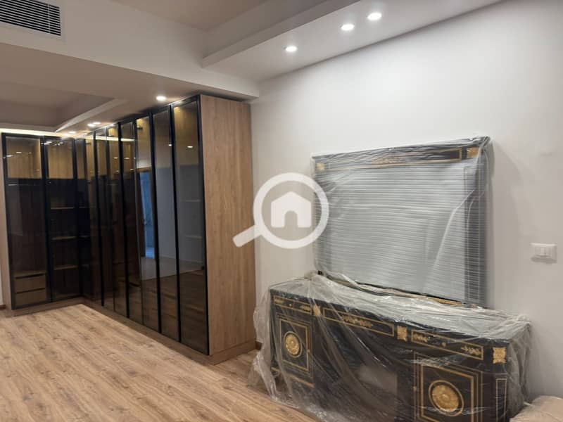 11 46a57983-a12b-4a43-a10a-1db87f10a7ef. jpg