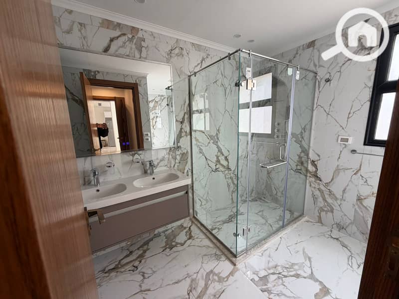 12 91c3703f-cdd4-4a1e-afff-827ecf0f862c. jpg