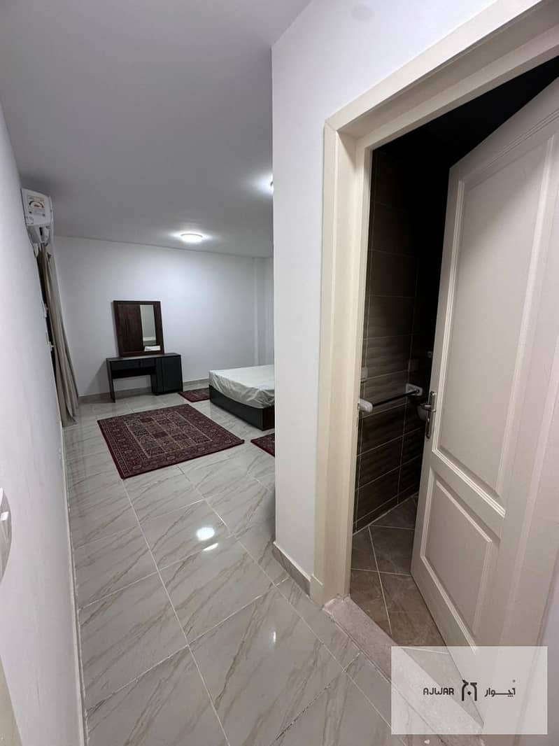 10 236f7303-beed-4662-8a9d-efcb68cc32c4. jpg