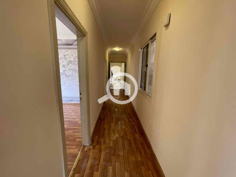 4 1185de73-8828-4f76-907d-fb11de20db86. jpg