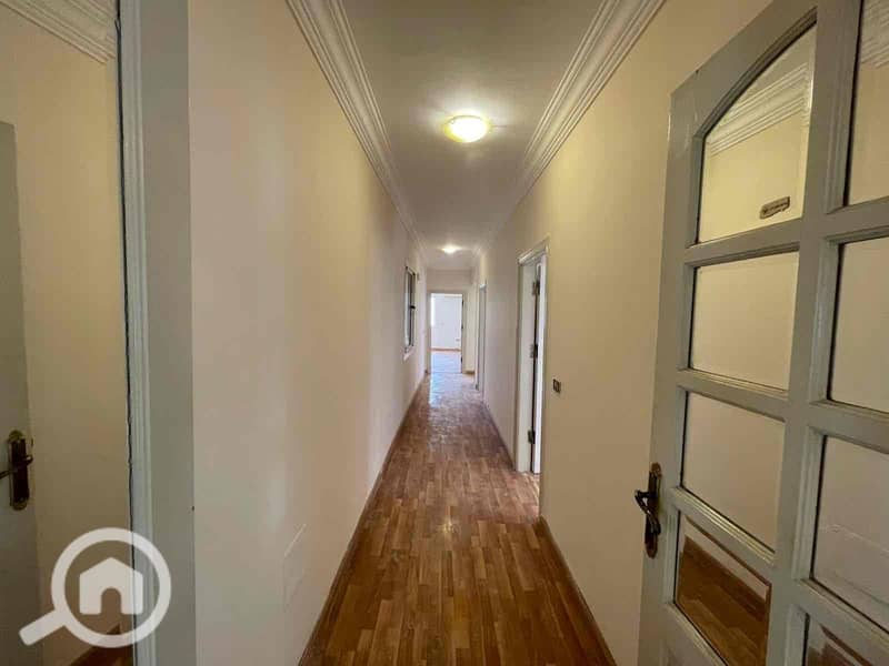 5 61a5fb9d-973e-41f5-9b82-754bfd873384. jpg