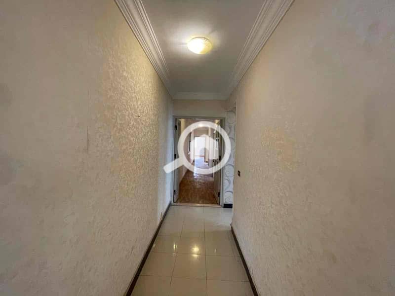 10 06d4bd2d-ef7a-417b-996a-72d00c668329. jpg