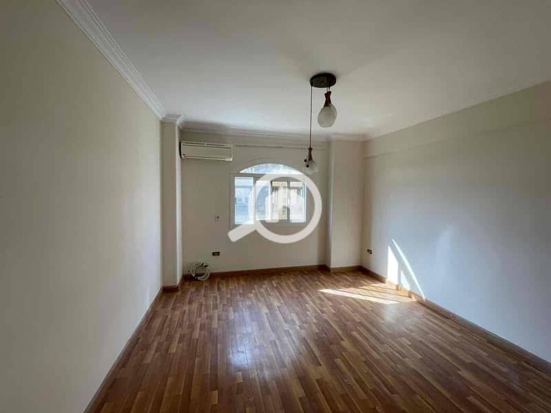 12 fd5289e6-580c-49dd-adaf-05a727638a01. jpg