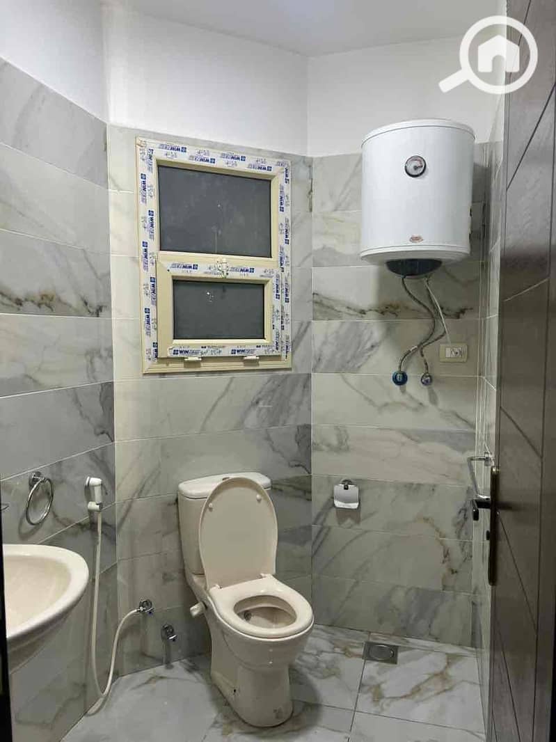 13 7bedb73c-61f0-4278-84dc-0938b2bd33d6. jpg