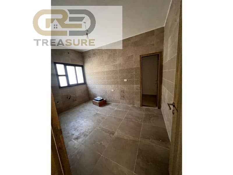 5 WhatsApp Image 2025-12-16 at 2.52. 57 PM (1). jpg