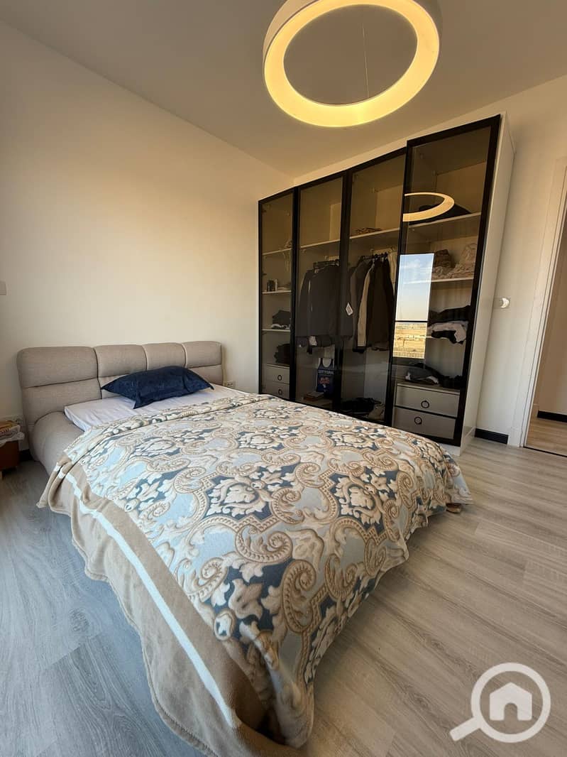 7 b7186575-8f42-4ffd-9a43-87b3b6aae760. jpg