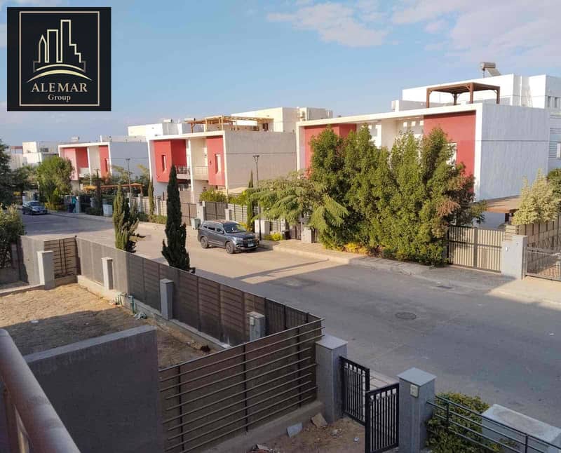 2 4bdf78a5-d489-4c38-986c-5b87672112d1. jpg