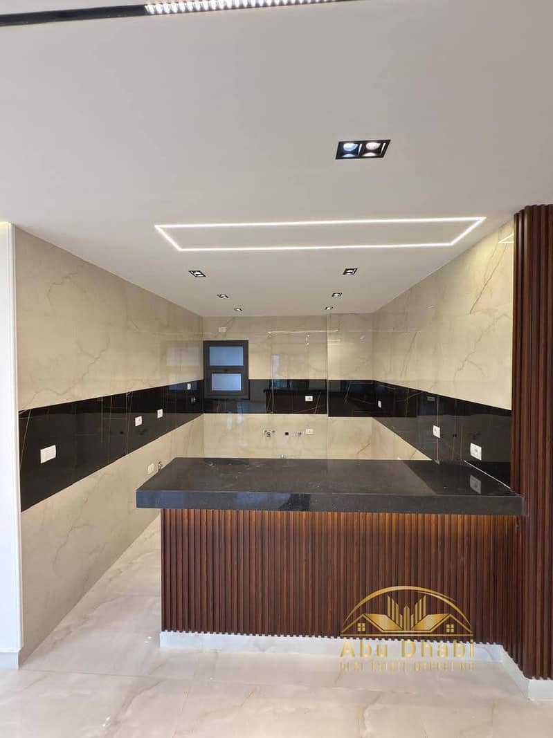 4 8ed99050-378b-44d1-bc73-1b8225fc648f. jpg