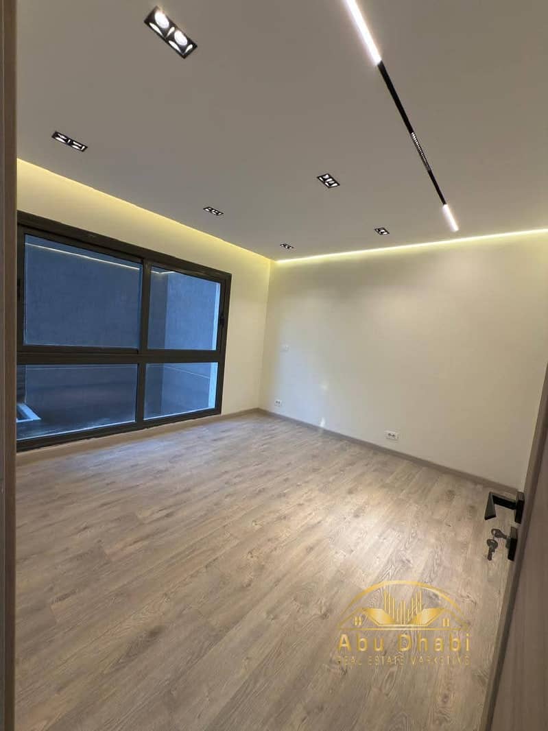 6 7b832726-4d9e-4405-b149-8f08994aae43. jpg