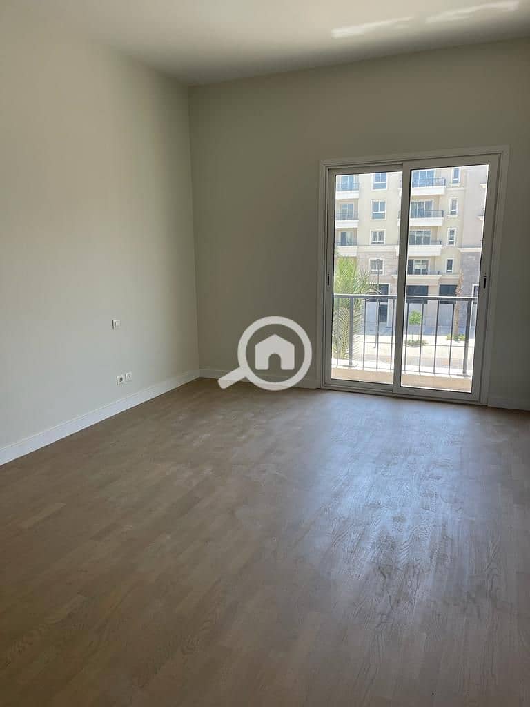 2 55d0bf5b-bd42-49b4-bcf3-f006fac37de7. jpg