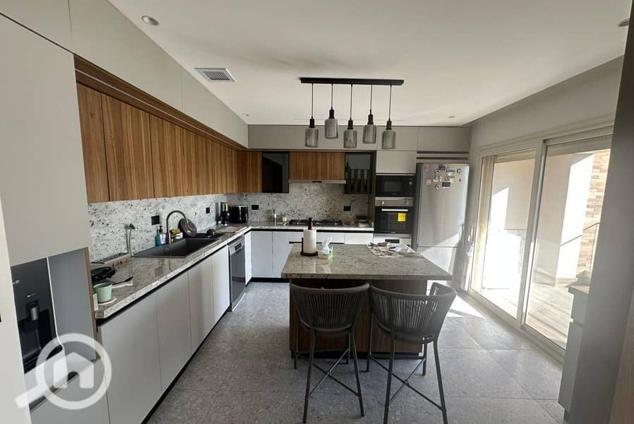 6 IMG-20251216-WA0070. jpg