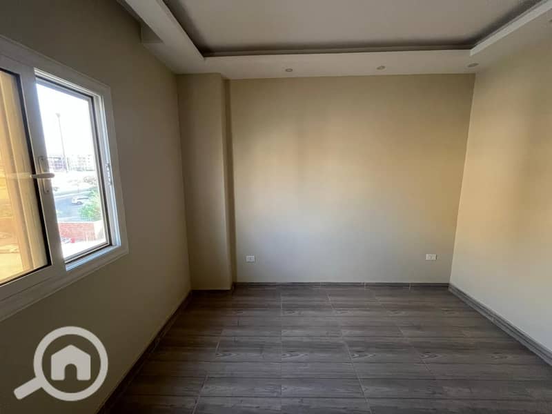 11 WhatsApp Image 2025-09-08 at 18.33. 48_30dfe8be. jpg