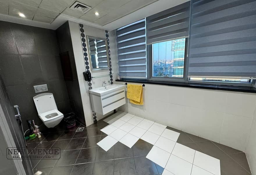 24 d34b1b0c-fc48-422b-a9f7-5bd98e7ebf60. jpg