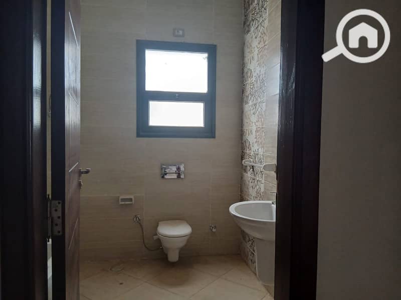 7 WhatsApp Image 2025-02-23 at 12.54. 34_81430ebe. jpg