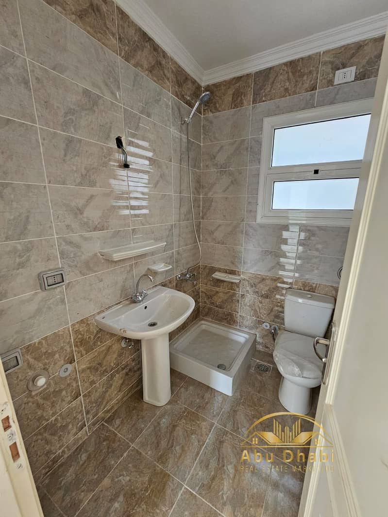 7 a67a9cc4-4b33-4978-9b8e-c8fe8a29260b. jpg