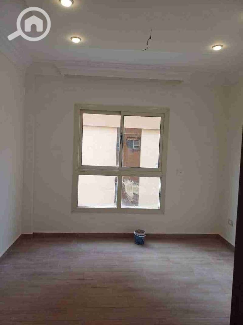 1000177975. jpg 1000177975. jpg