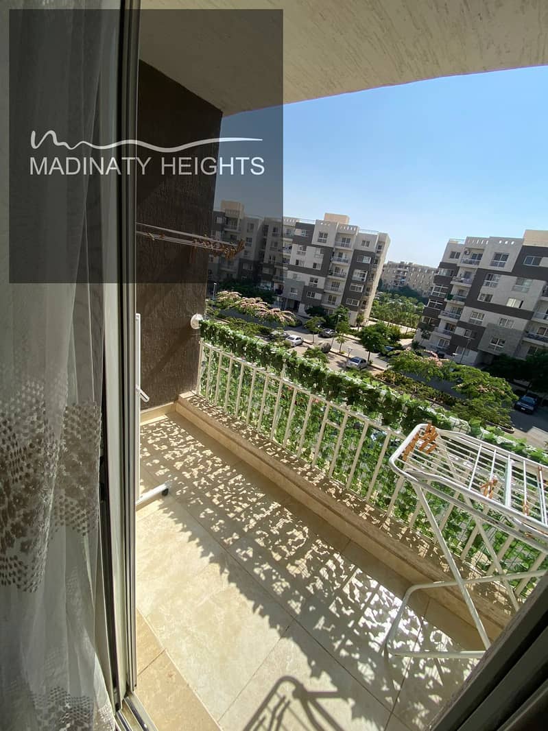 10 WhatsApp Image 2025-12-16 at 15.32. 56_54451035. jpg