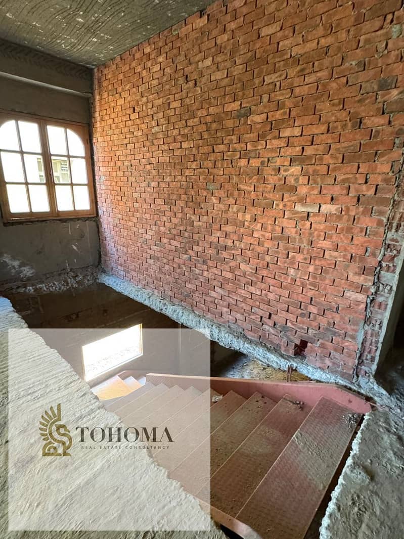 5 b2d8d7e3-a309-44f2-9c96-1ae90c1abeb2. jpg