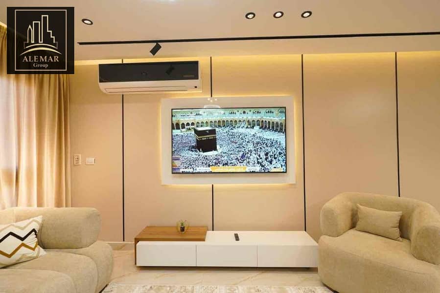 5 5760ea90-6a4c-4636-929e-48a114e0a7f8. jpg