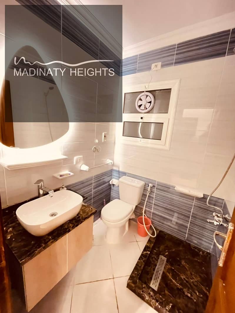 15 6111983e-99b3-4a0d-b8f8-f122c1878d48. jpg