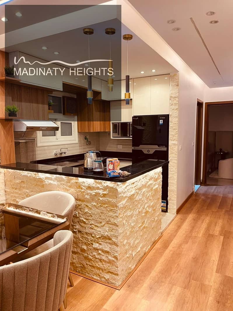 19 cd21c976-4021-4a27-b77a-5c2e4f9fab91. jpg