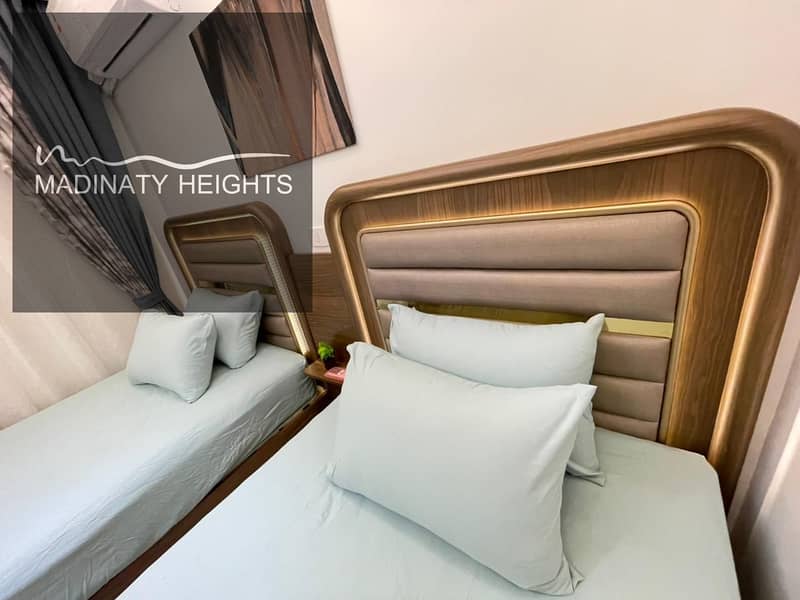 25 f33c9b3f-6301-4455-a7f9-6c13fcd0aed7. jpg