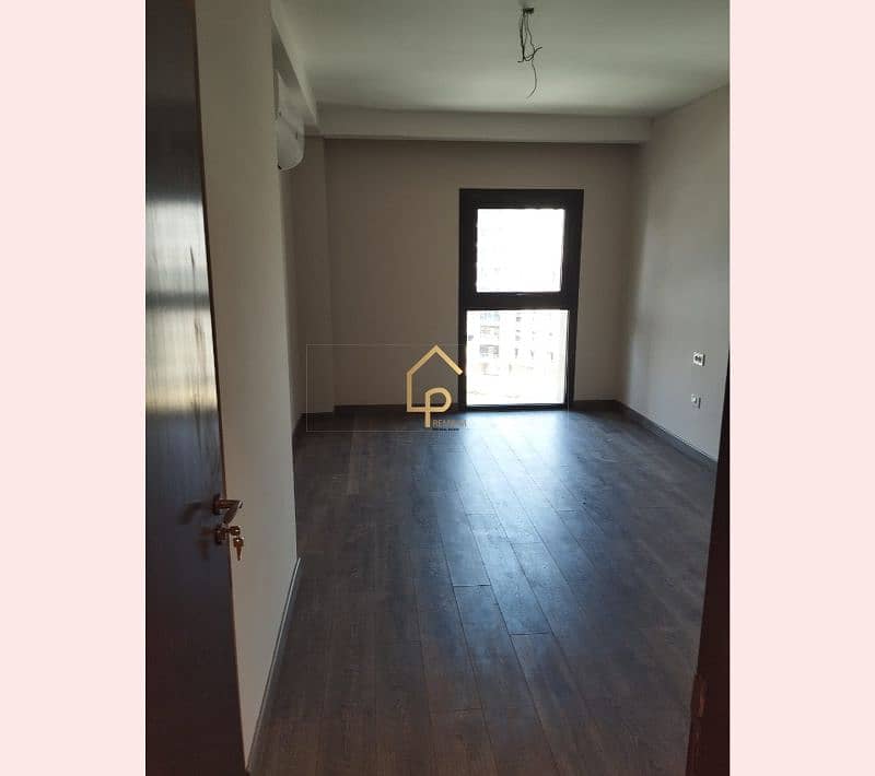 6 WhatsApp Image 2025-12-14 at 1.45. 45 PM (3). jpg