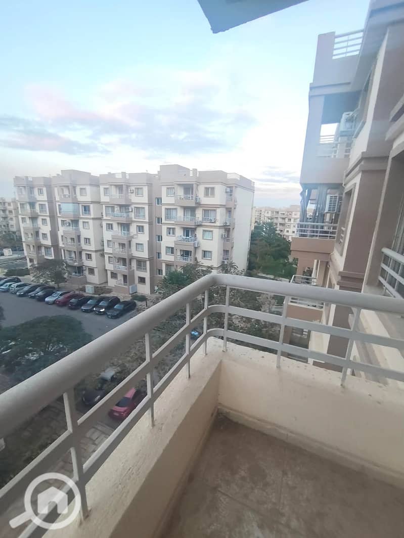 2 01ad90c3-9cb4-4dd0-a9a5-1f0551c1e821. jpg