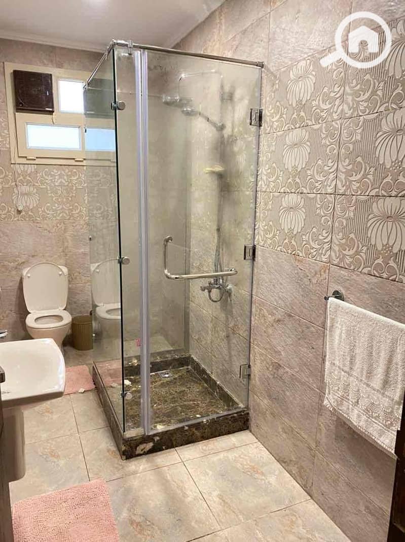 4 d76634cb-60be-4b17-9a40-1e24831f732b. jpg