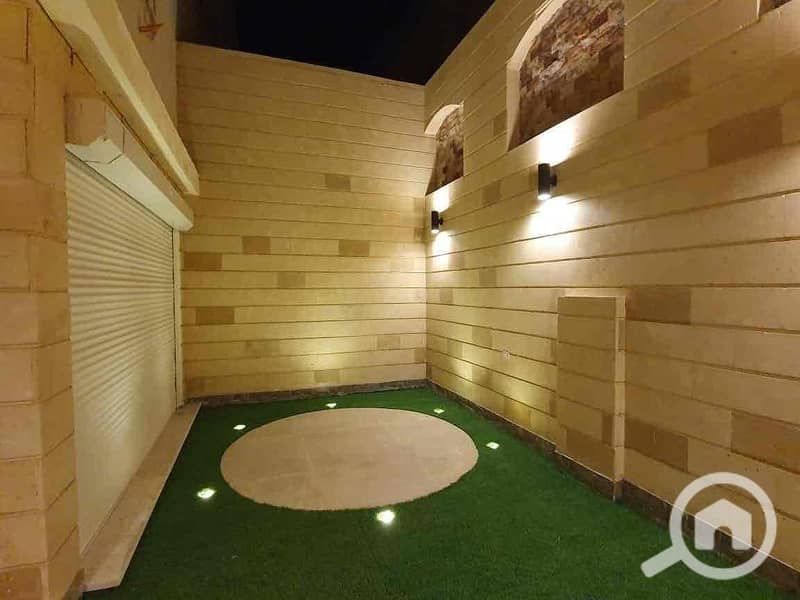 12 66802a51-7f43-4def-94b4-f270c3c845e7. jpg