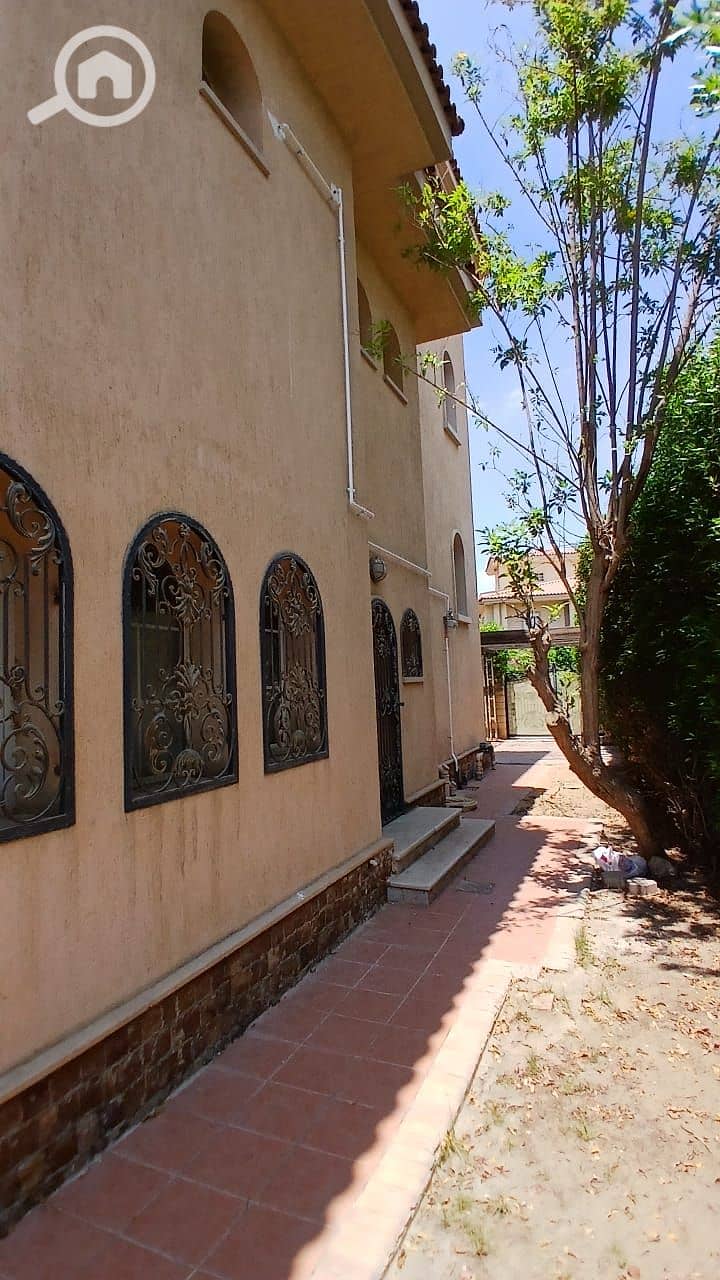 2 03c4b334-9740-47b6-8d90-8c4faa591b28. jpg